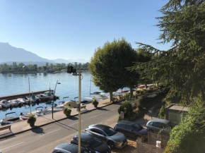 Pause Detente Sur La Port Du Bourget Du Lac